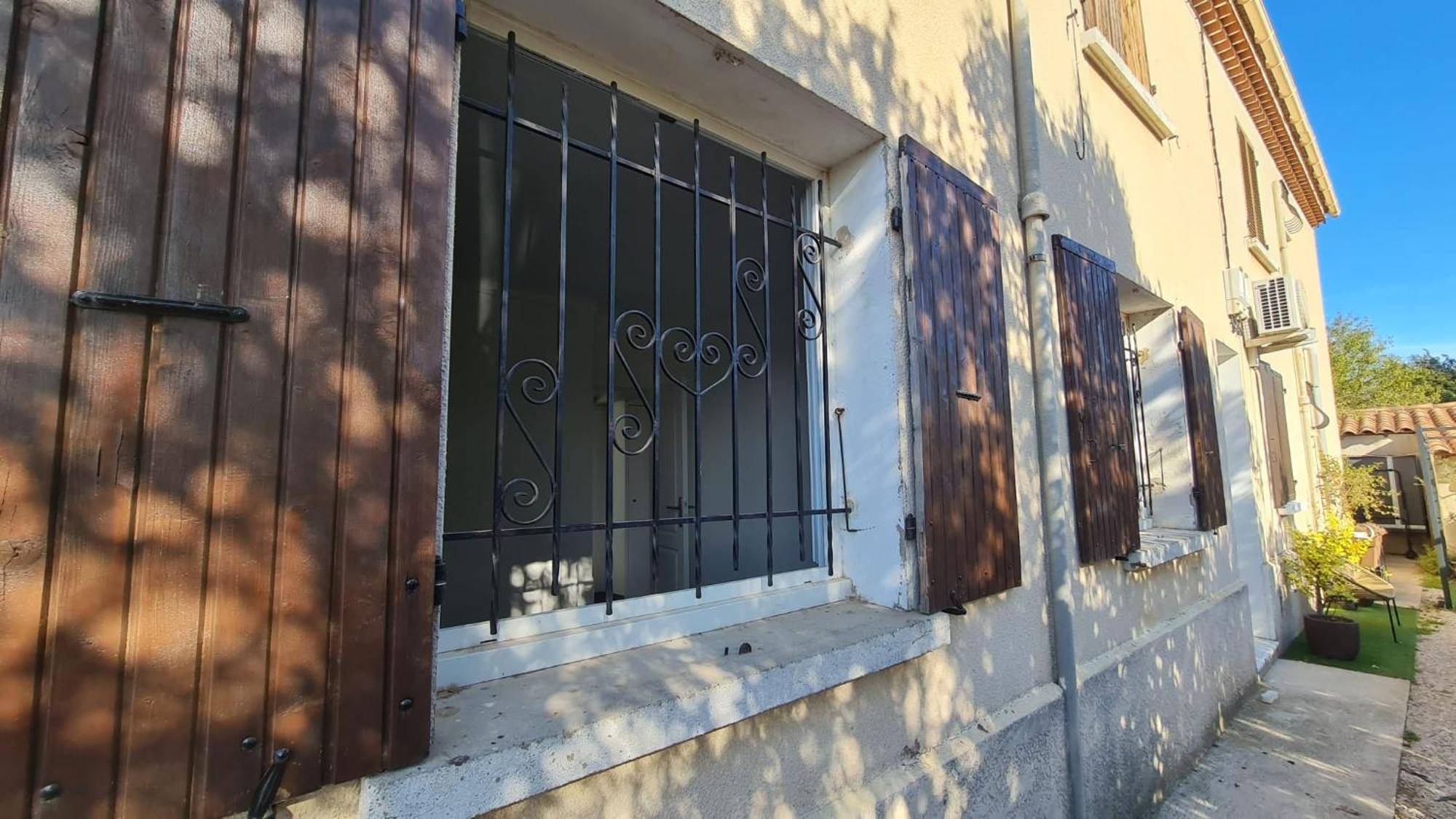 Les Lilas Marignane Exterior photo